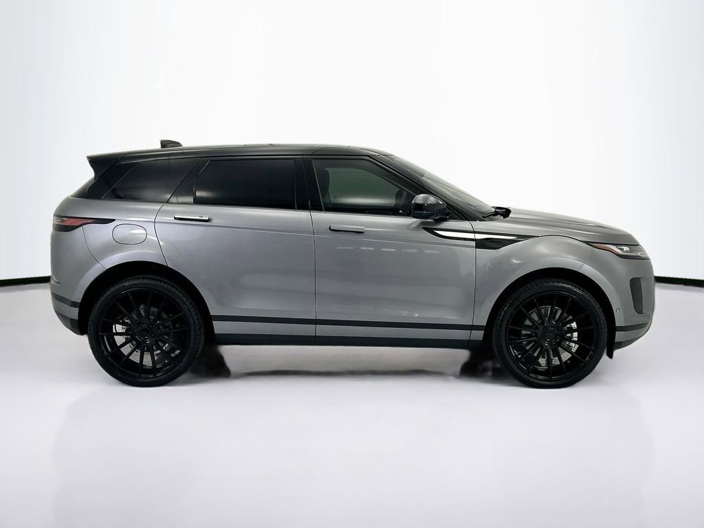 Used 2020 Land Rover Range Rover Evoque SE image 4