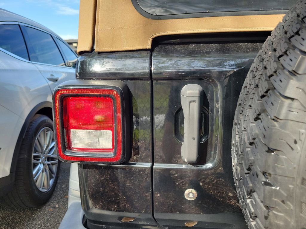 Used 2020 Jeep Wrangler Unlimited Sport AWD/4WD image 23