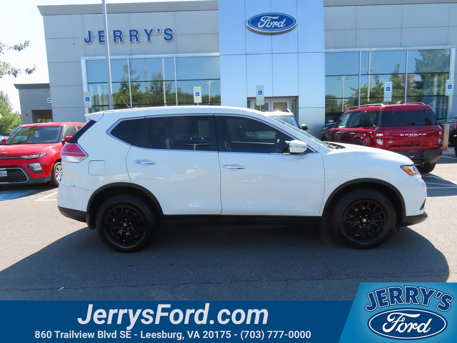 Used 2015 Nissan Rogue S AWD/4WD image 4