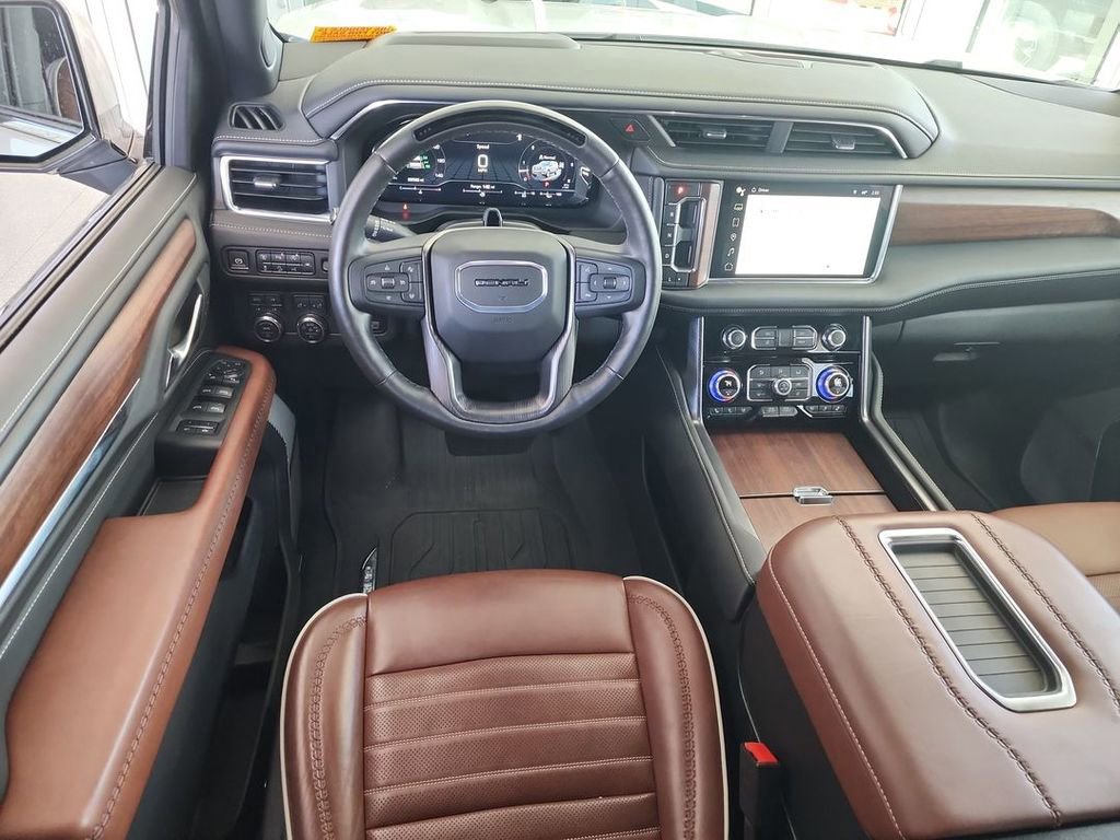 Certified 2024 GMC Yukon Denali Ultimate w/ LPO, Floor Liner Package image 10