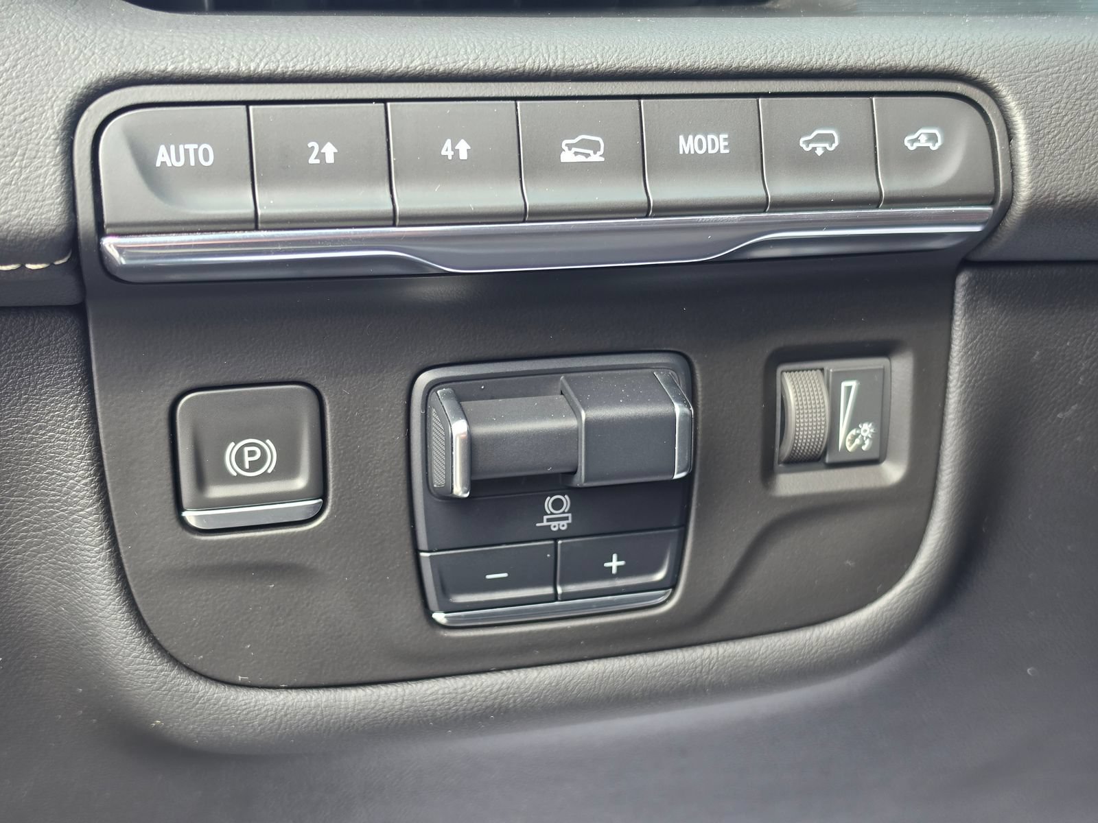 Used 2021 Cadillac Escalade Sport w/ Driver Assist Tech Package AWD/4WD image 12