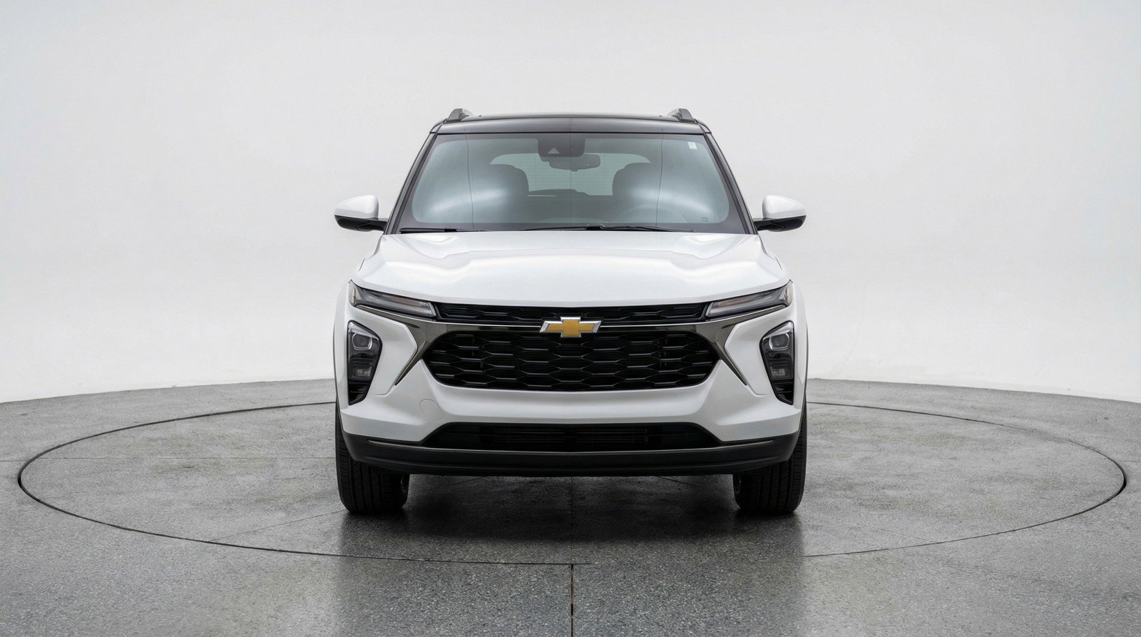 Used 2025 Chevrolet TrailBlazer LT image 2