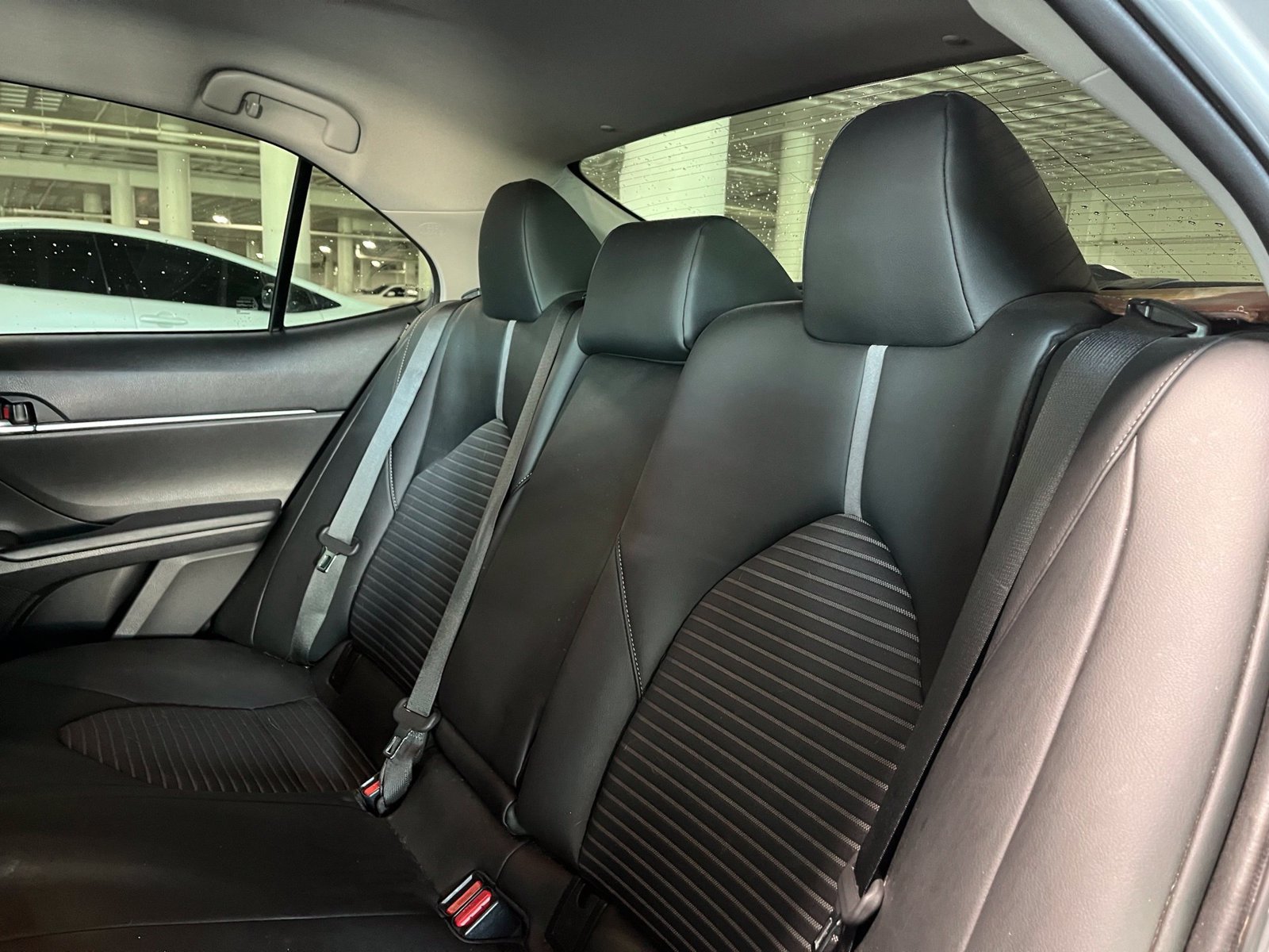 Used 2022 Toyota Camry SE w/ Carpet Mat Package (TMS) FWD image 33