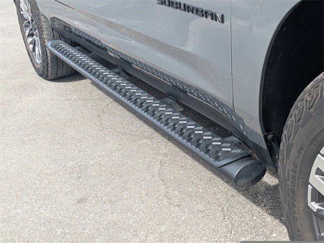 Certified 2025 Chevrolet Suburban Z71 image 11