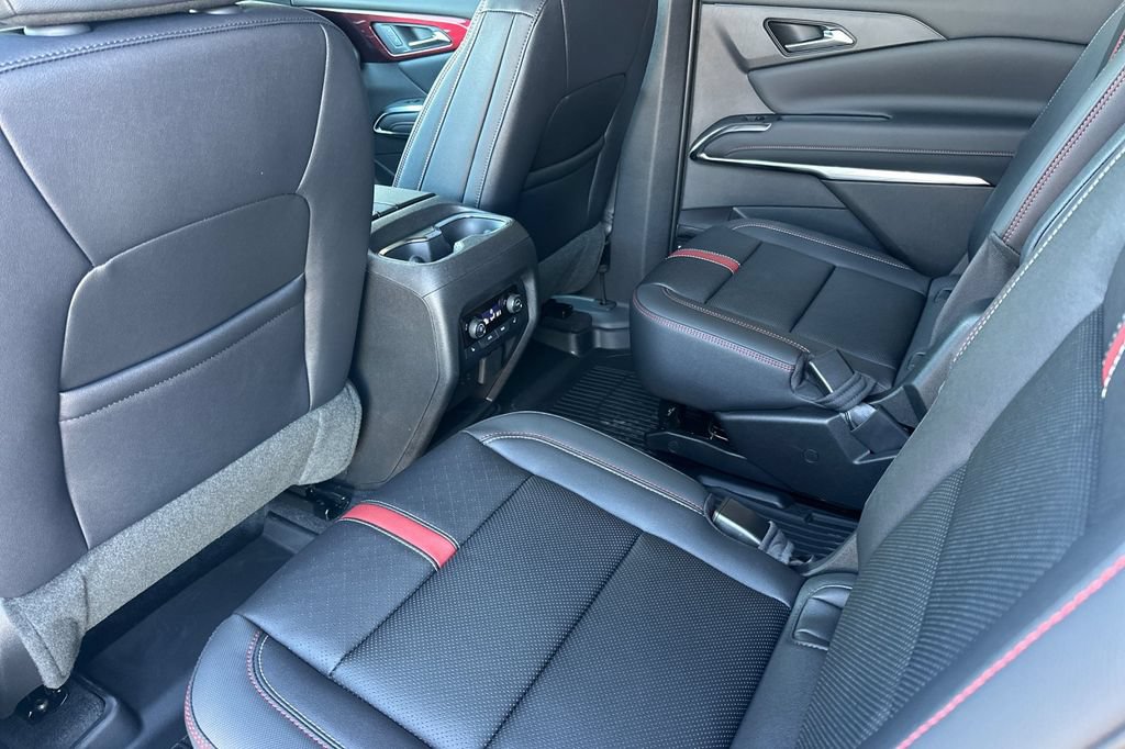 New 2026 Chevrolet Traverse RS FWD image 12