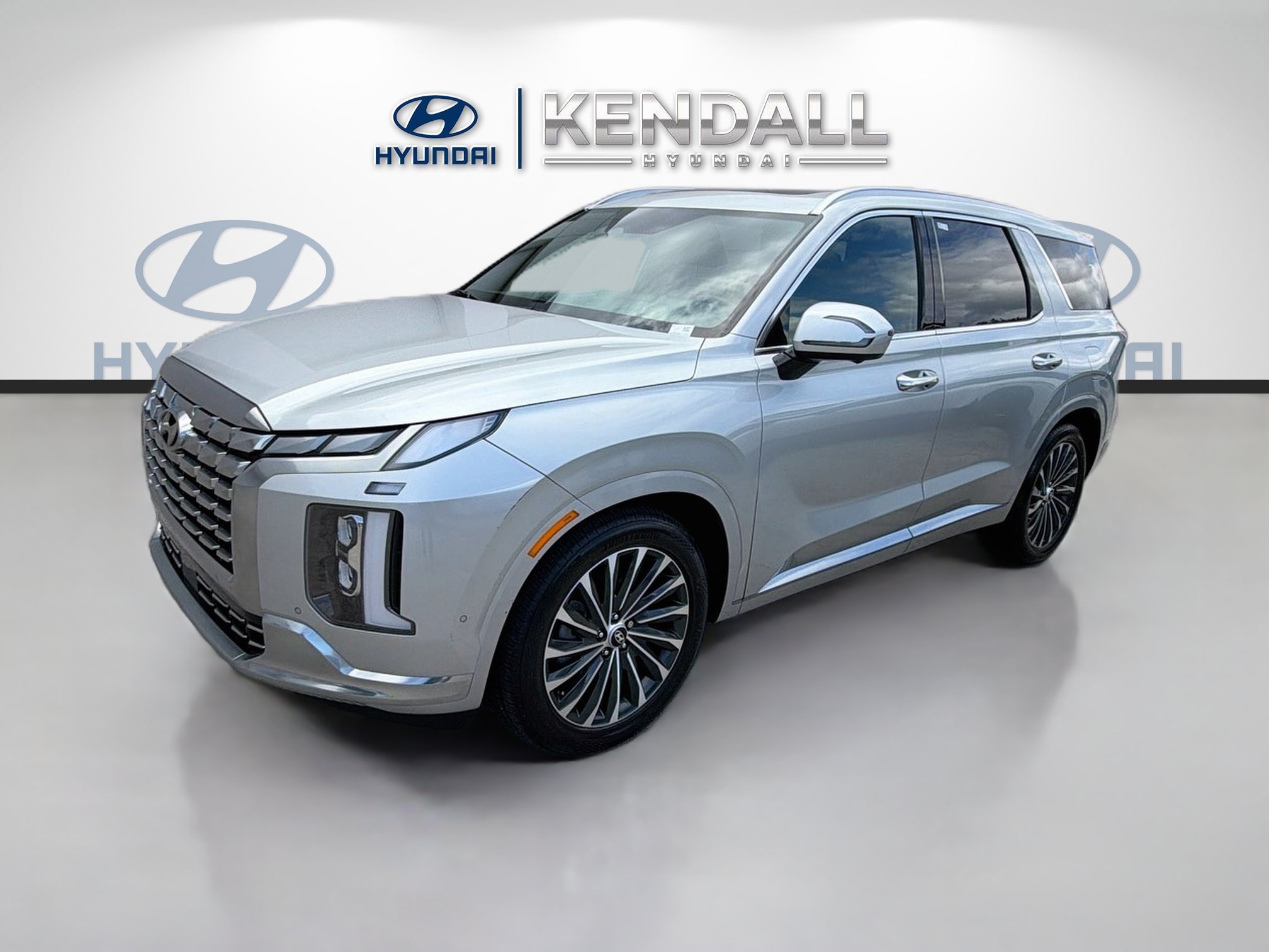 Certified 2023 Hyundai Palisade Calligraphy FWD image 3