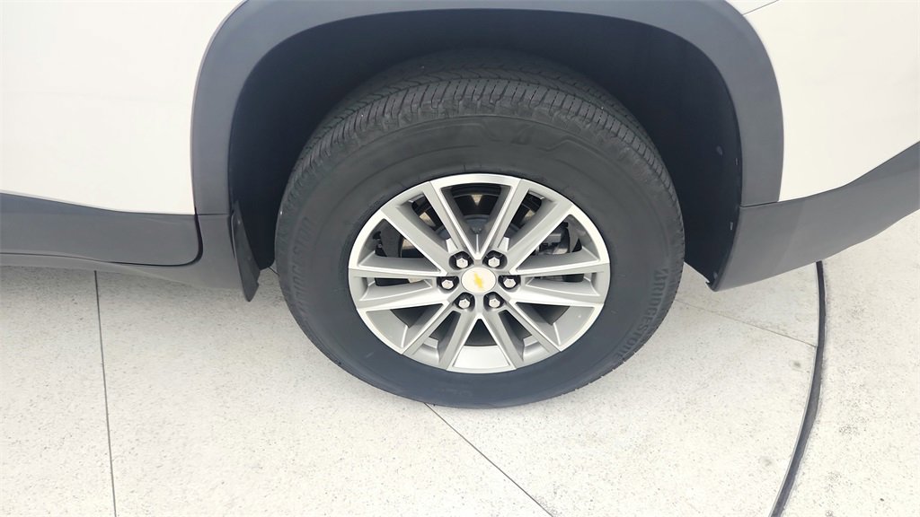 Used 2023 Chevrolet Traverse LT image 29