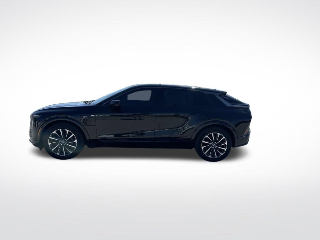 Used 2024 Cadillac Lyriq Sport AWD/4WD image 2