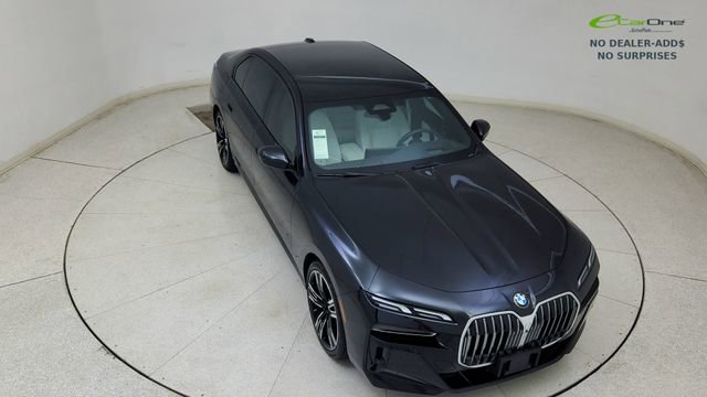 Used 2023 BMW 740i w/ Parking Assistance Package RWD image 76