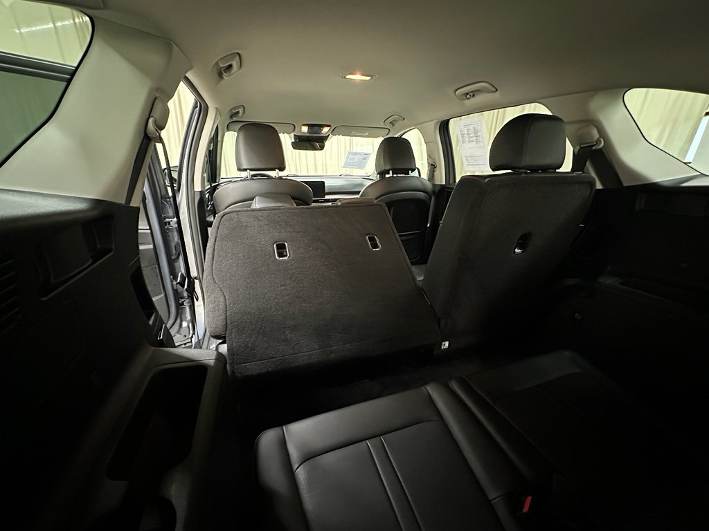 Used 2024 Kia Sorento S image 23