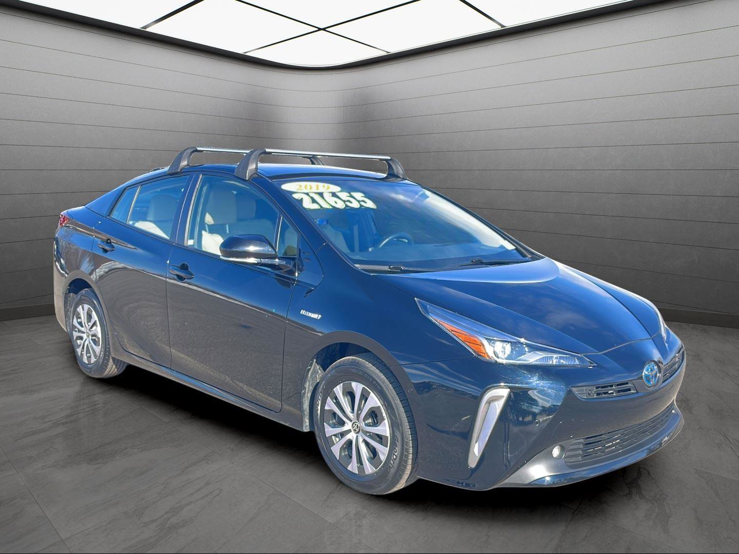 Used 2019 Toyota Prius XLE image 23
