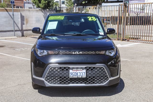 Used 2023 Kia Soul LX image 3