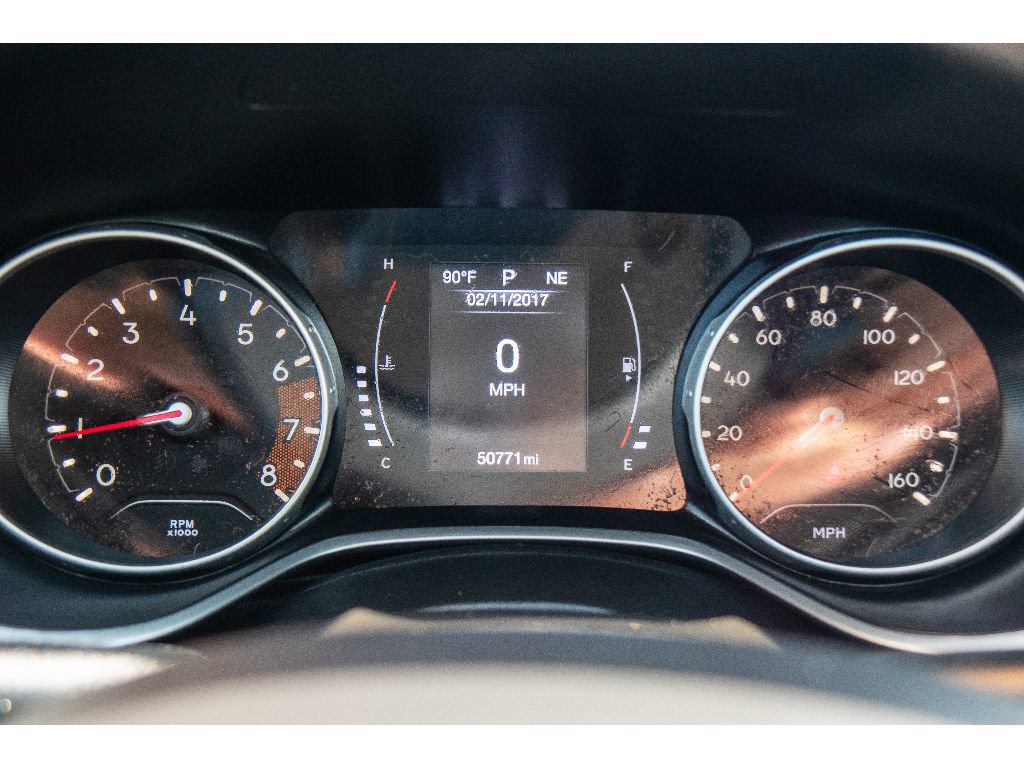 Used 2019 Jeep Compass Latitude w/ Cold Weather Group AWD/4WD image 23