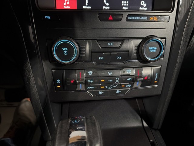 Used 2018 Ford Explorer XLT image 21