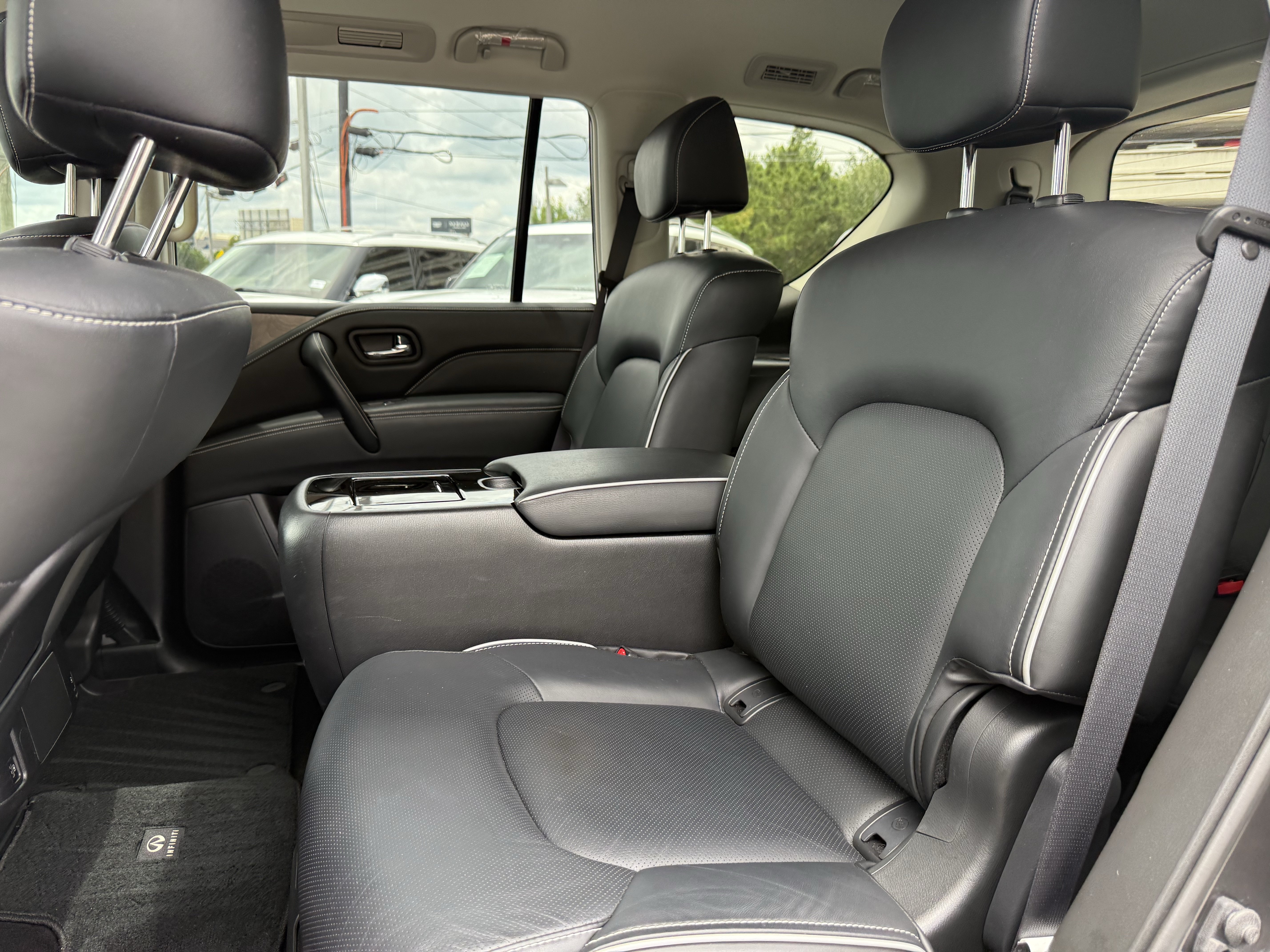 Certified 2024 INFINITI QX80 Premium Select w/ Cargo Package AWD/4WD image 16