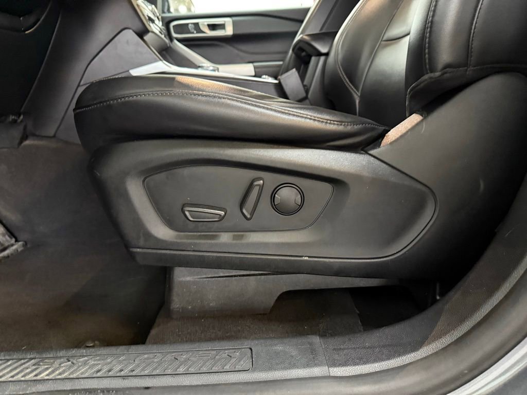 Certified 2022 Ford Explorer XLT w/ Equipment Group 202A image 24