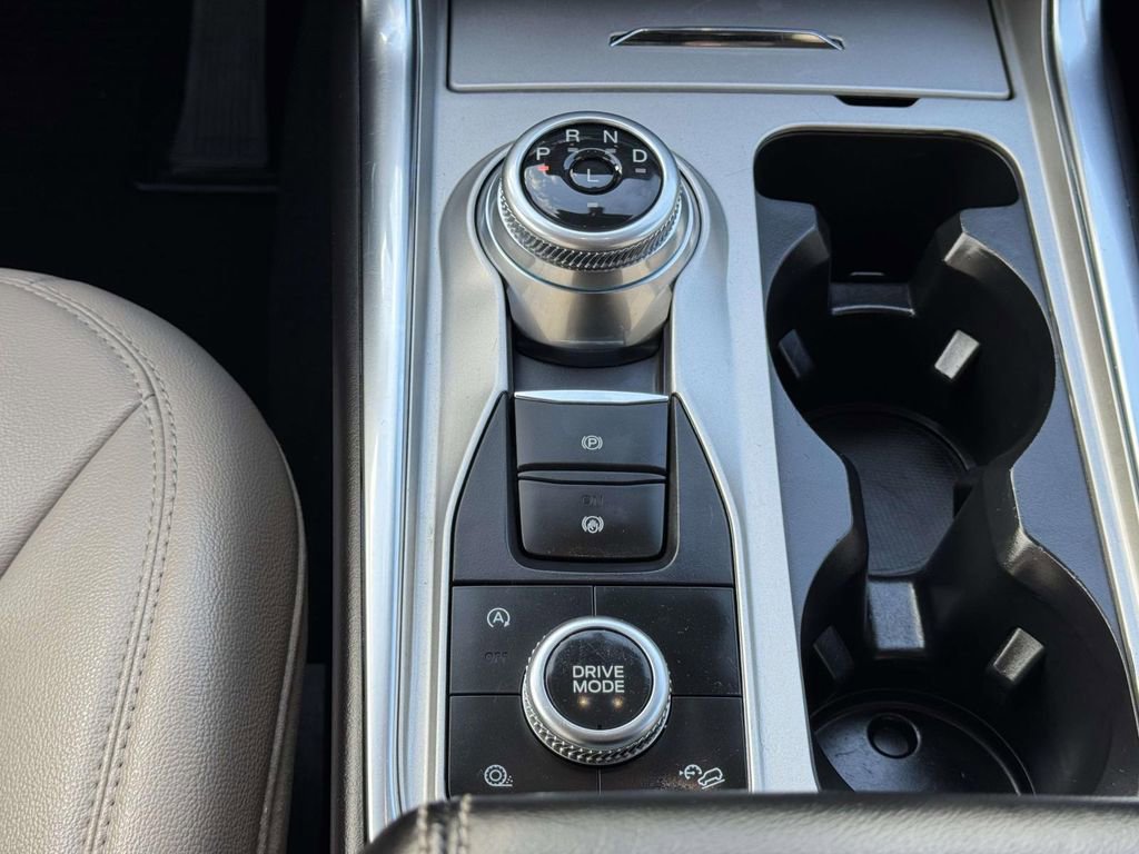 Used 2024 Ford Explorer Limited image 6
