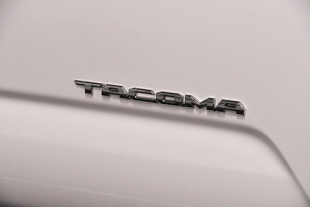 Used 2023 Toyota Tacoma TRD Sport image 11