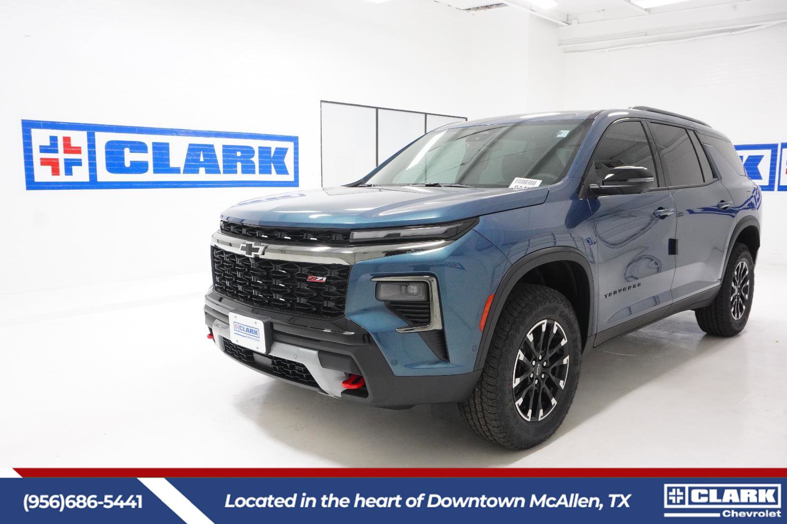 New 2026 Chevrolet Traverse Z71 w/ Enhanced Driving Package image 1