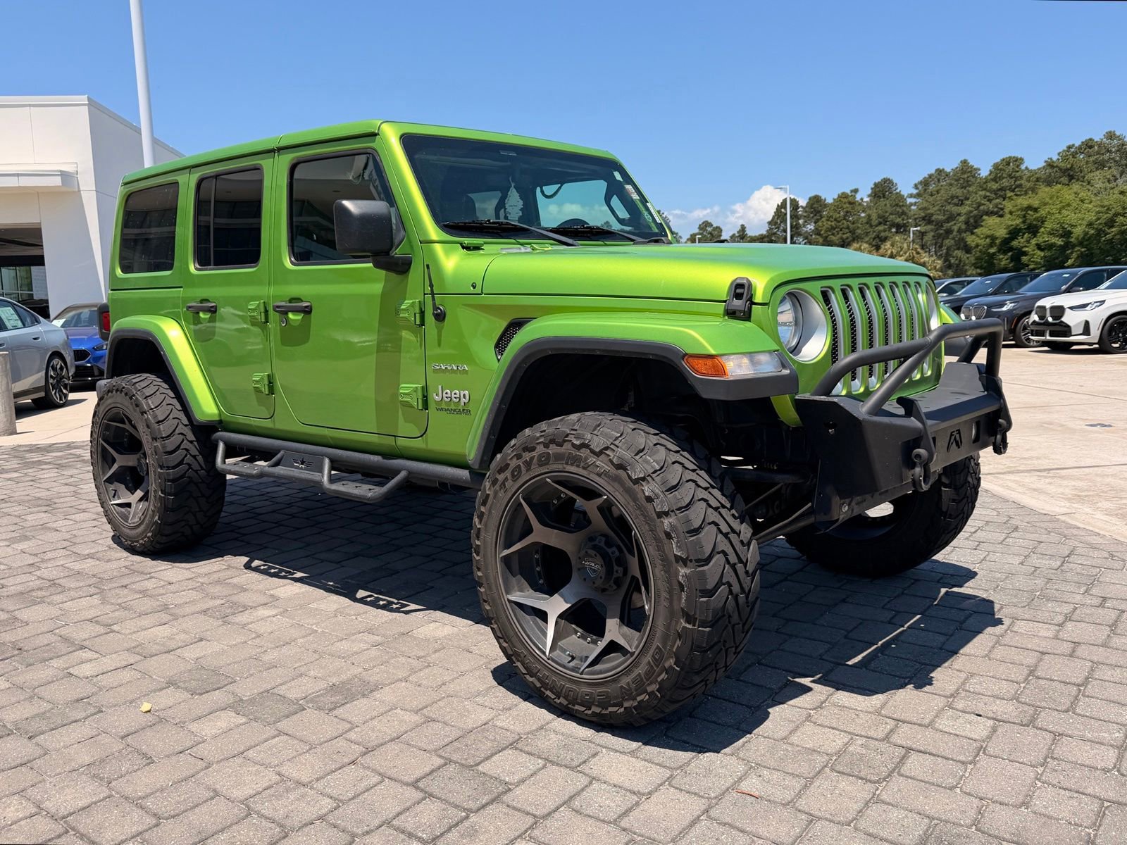 Used 2019 Jeep Wrangler Unlimited Sahara w/ Uconnect 4C Nav & Sound Group AWD/4WD image 7