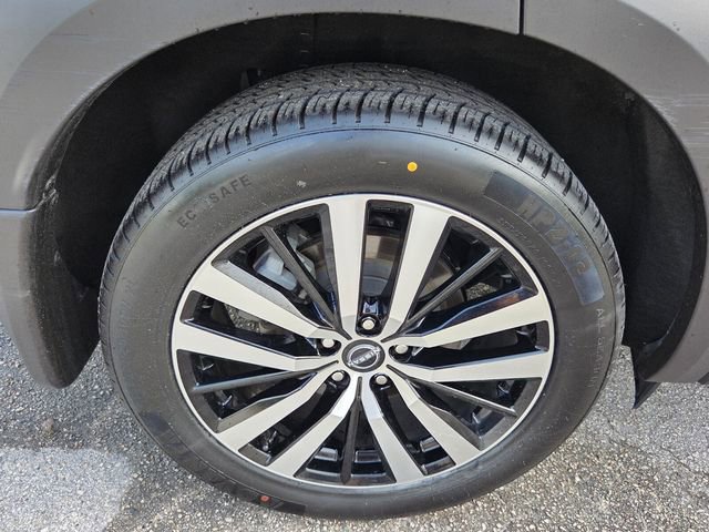 Used 2023 Nissan Pathfinder Platinum w/ Cargo Package FWD image 22