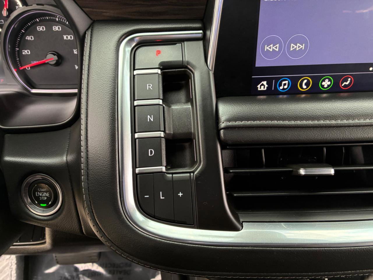 Used 2021 Chevrolet Tahoe LT w/ Luxury Package image 29