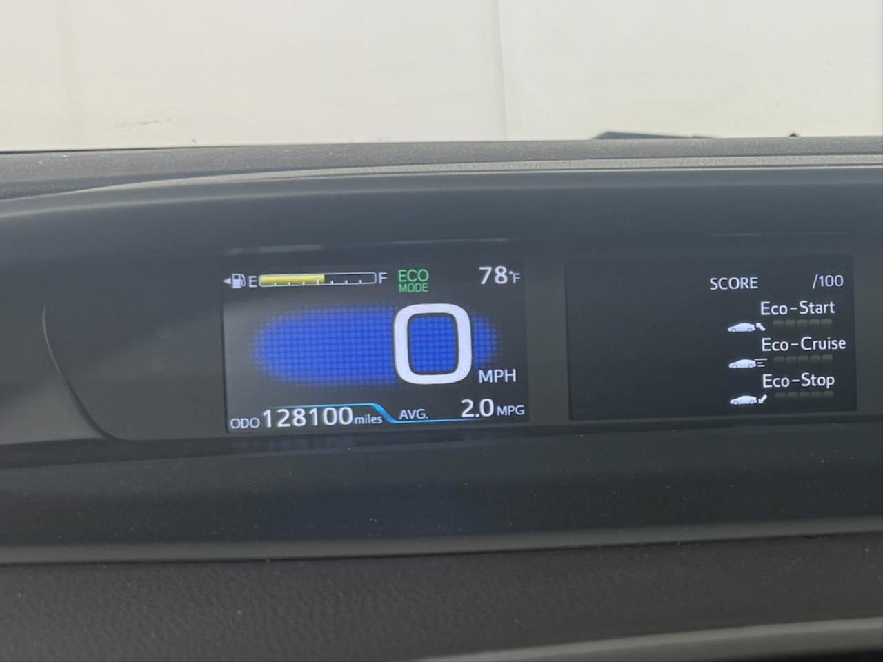 Used 2019 Toyota Prius L Eco w/ Carpet Mat Package FWD image 18