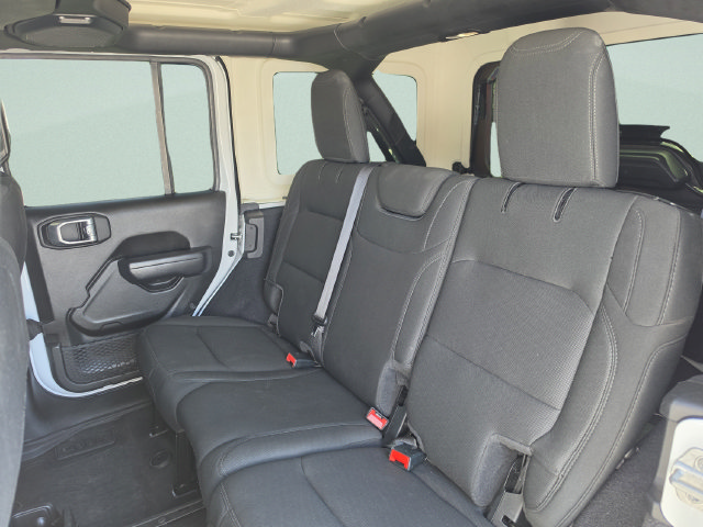 Used 2022 Jeep Wrangler Unlimited Sport AWD/4WD image 19