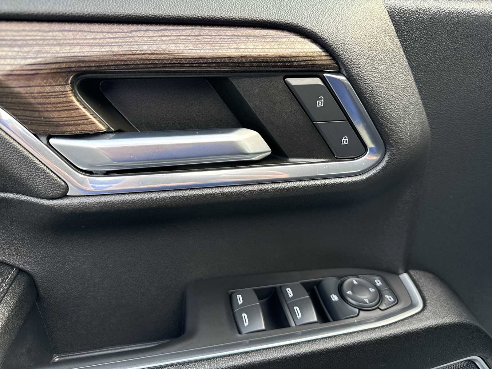 Certified 2023 Chevrolet Silverado 1500 LT AWD/4WD image 15