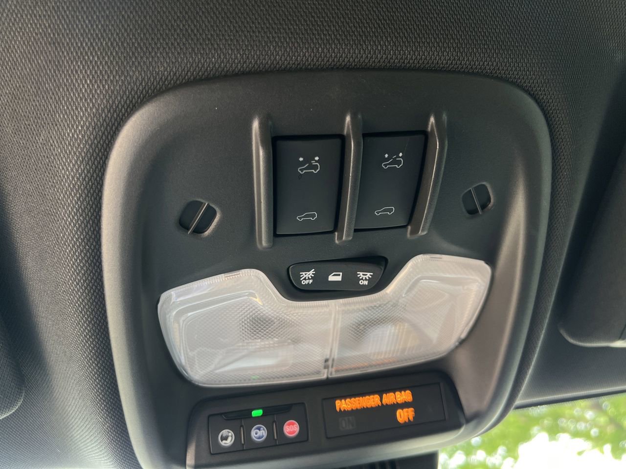 Used 2023 Chevrolet Colorado ZR2 w/ ZR2 Convenience Package III AWD/4WD image 27