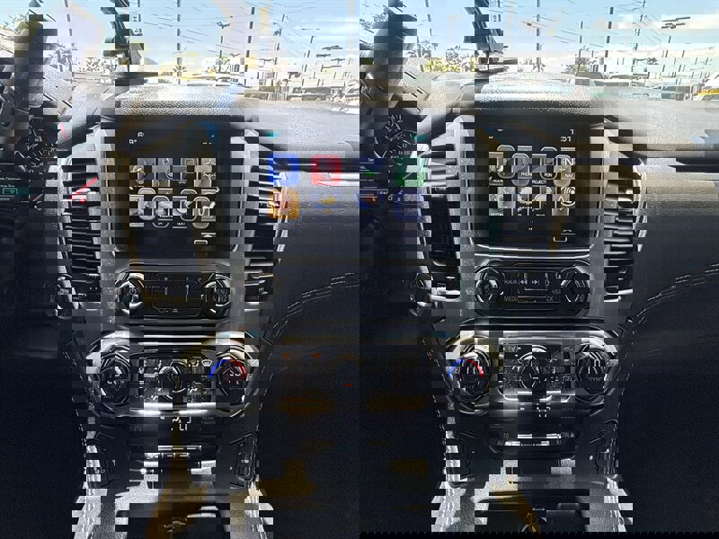 Used 2019 Chevrolet Suburban LT w/ Luxury Package image 26