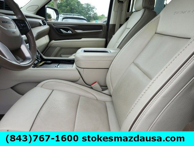 Used 2021 GMC Yukon Denali w/ Denali Premium Package image 12
