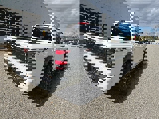 New 2026 Nissan Frontier PRO-4X w/ Pro-4x Convenience Package image 10