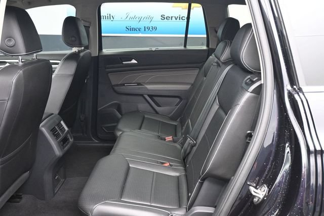 Used 2023 Volkswagen Atlas SE w/ Black Wheel Package FWD image 9