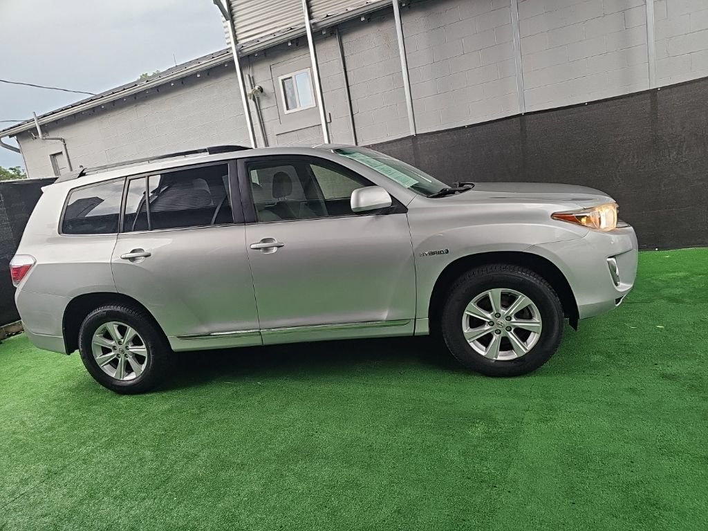 Used 2013 Toyota Highlander 4WD Hybrid image 4