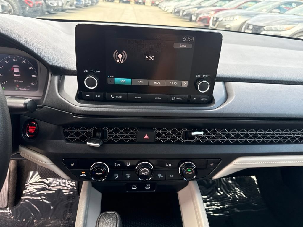 Used 2024 Honda Accord EX image 18