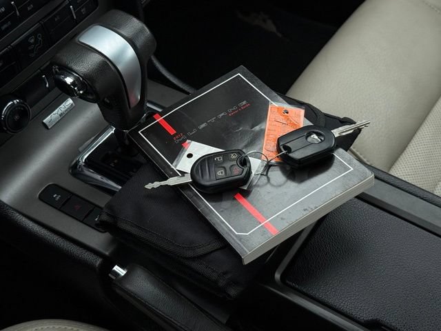 Used 2012 Ford Mustang Premium RWD image 3