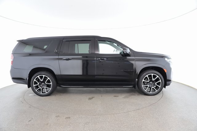 Used 2022 Chevrolet Suburban RST image 22