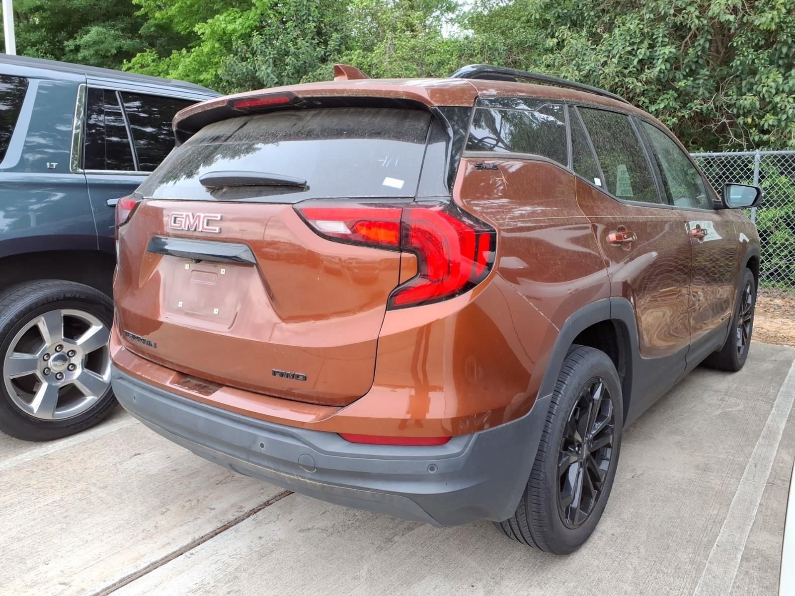 Used 2019 GMC Terrain SLE w/ Driver Convenience Package image 8