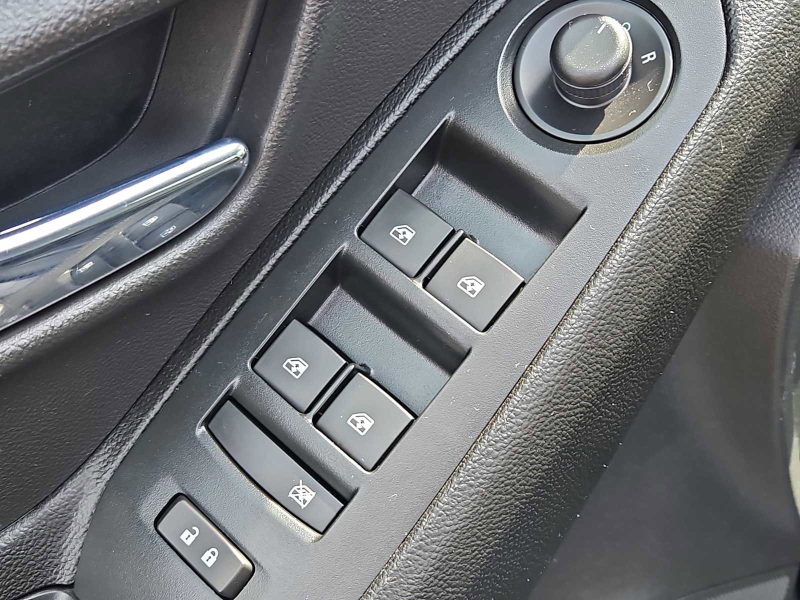 Used 2017 Chevrolet Trax LT w/ LT Convenience Package image 23