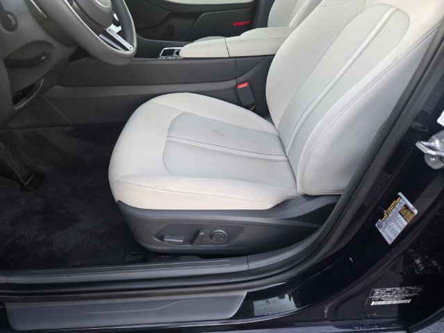 Used 2025 Hyundai Sonata SEL FWD image 19