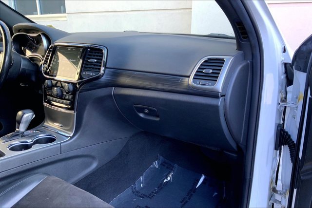 Used 2021 Jeep Grand Cherokee Laredo X AWD/4WD image 16