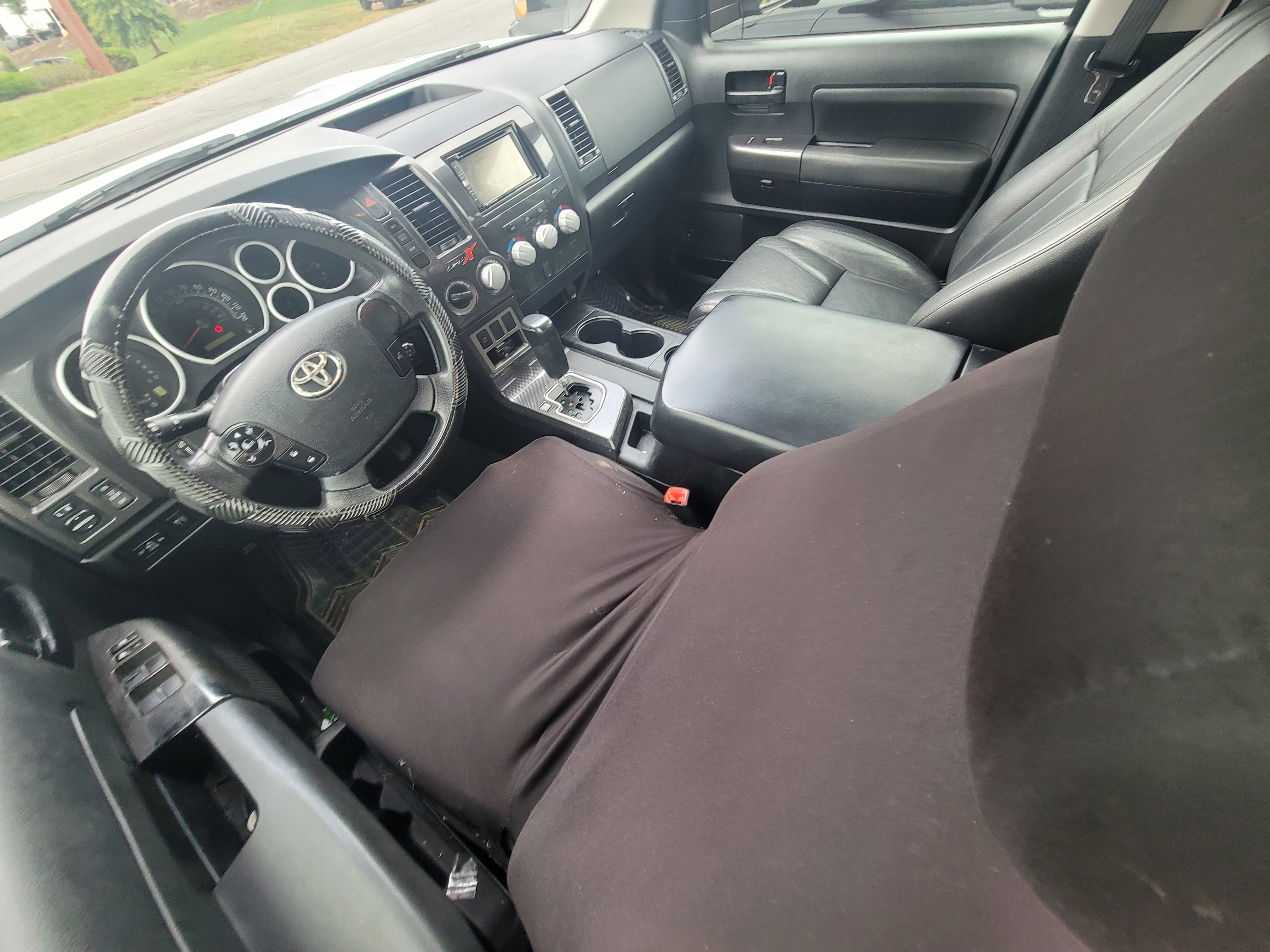 Used 2013 Toyota Tundra 4x4 Double Cab w/ SR5 Pkg image 12