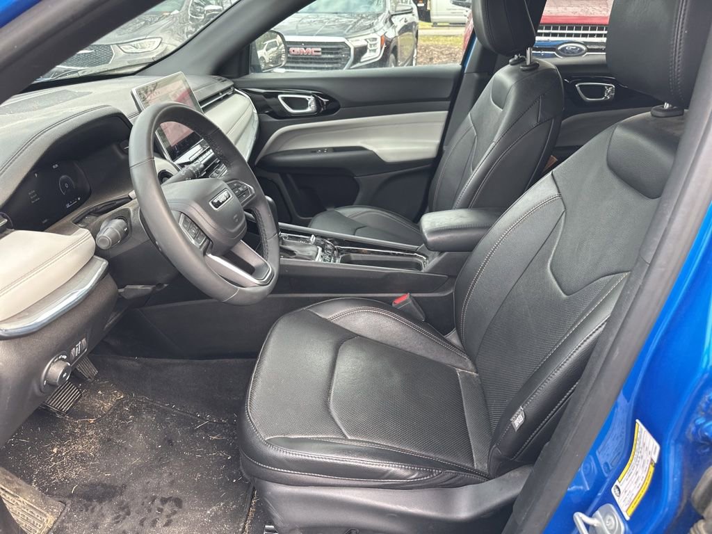 Used 2023 Jeep Compass Limited w/ Elite Group image 11