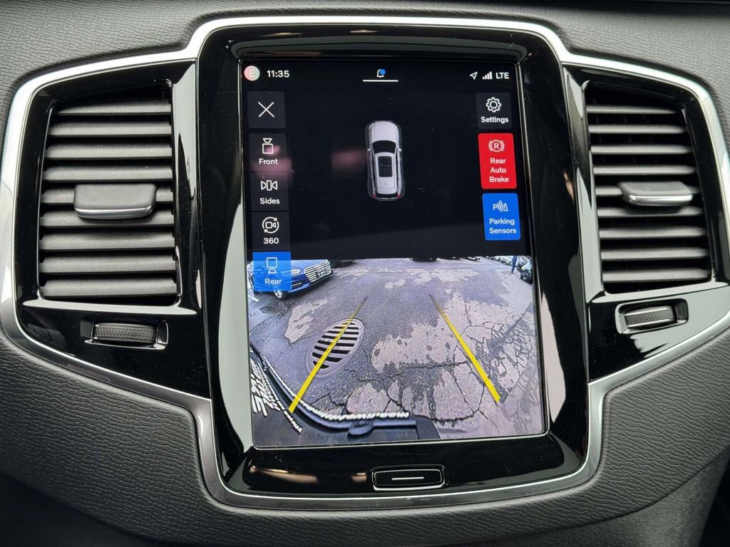 Certified 2023 Volvo XC90 B6 Plus image 26