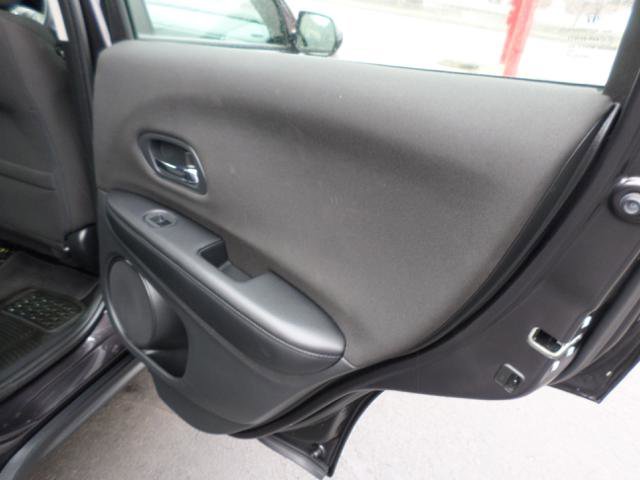 Used 2017 Honda HR-V LX image 34
