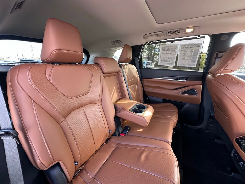 Used 2024 INFINITI QX60 Sensory w/ Vision Package image 26