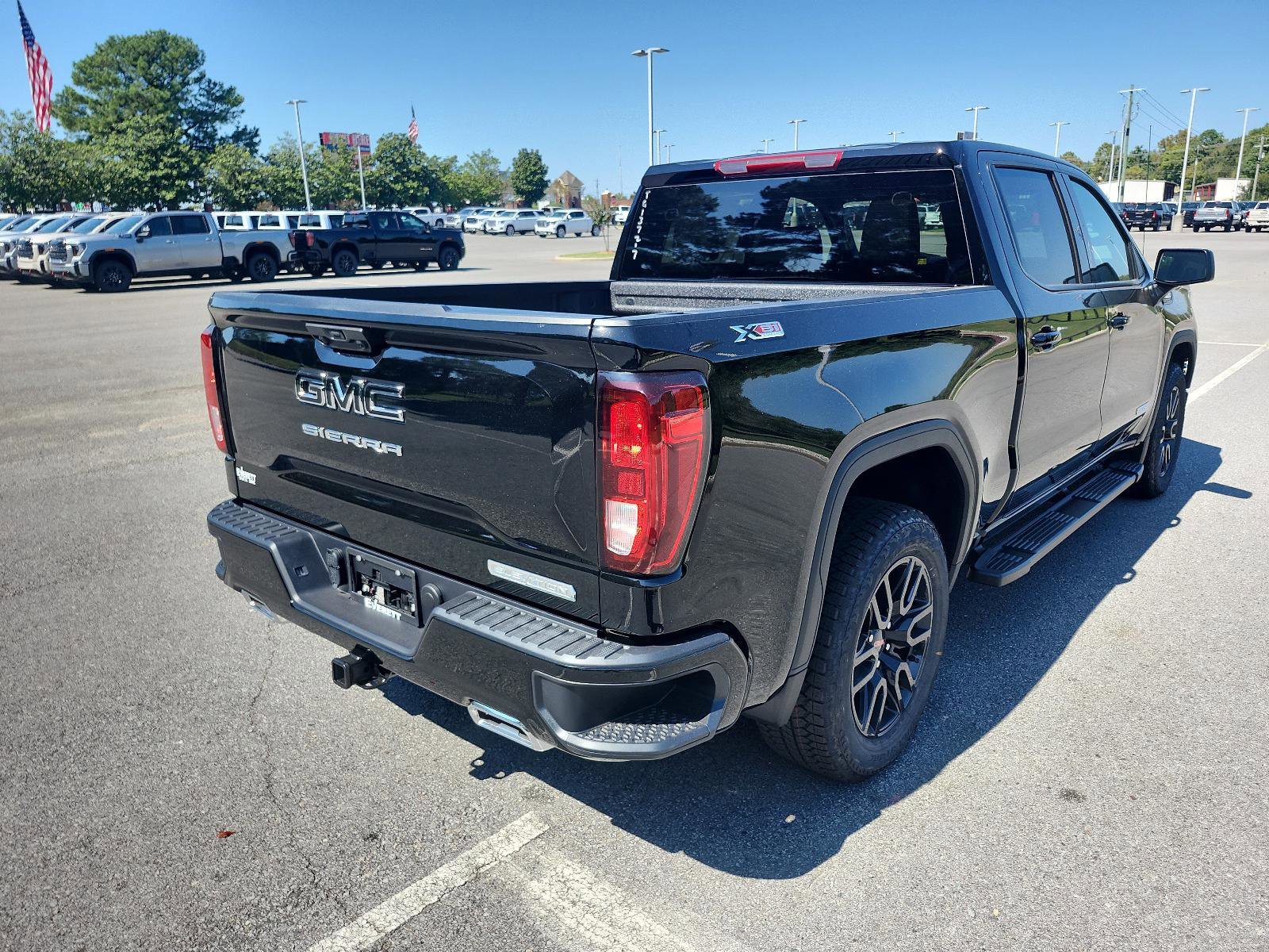 New 2026 GMC Sierra 1500 Elevation image 3