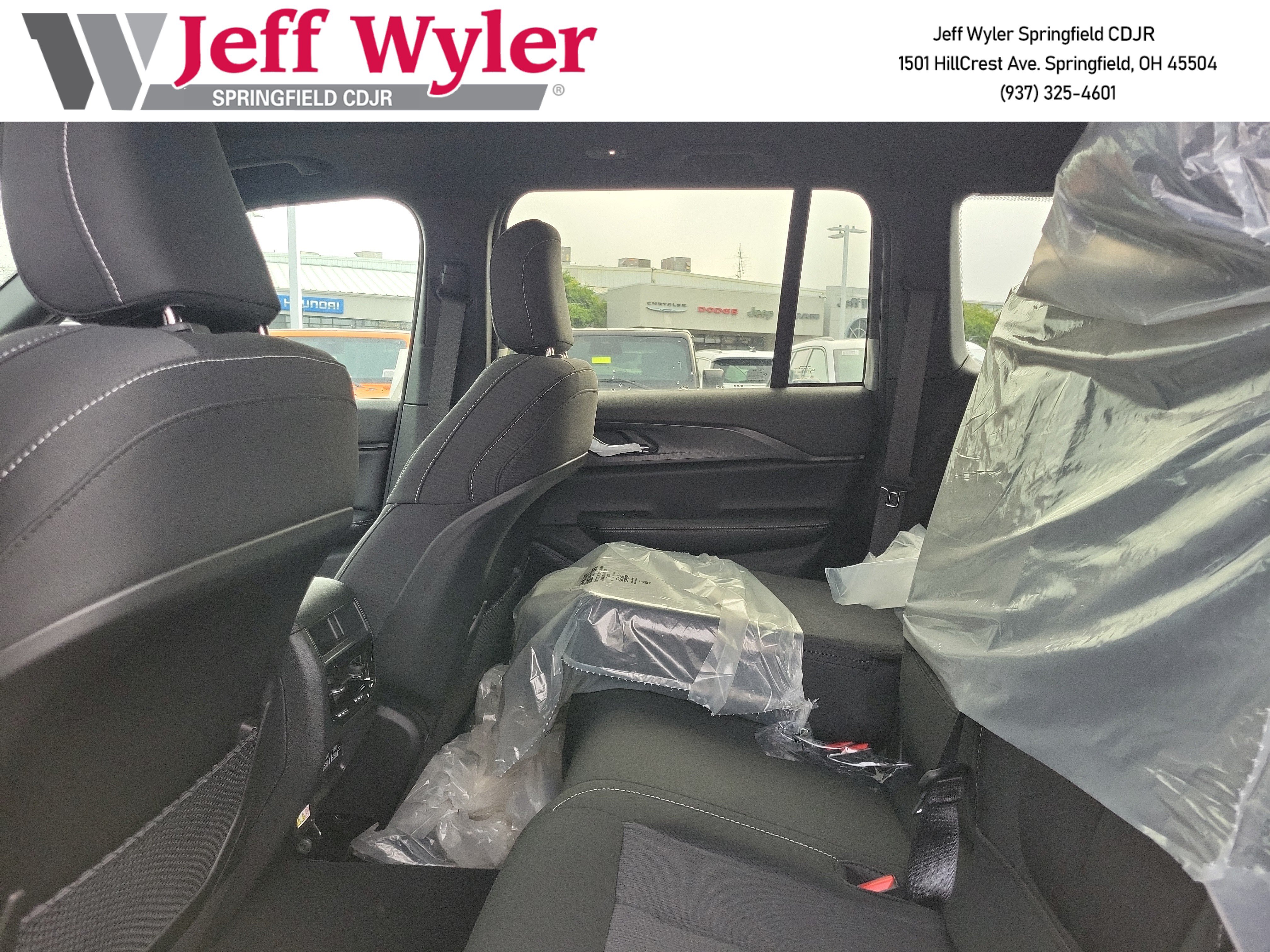 New 2026 Jeep Grand Cherokee Laredo X AWD/4WD image 16