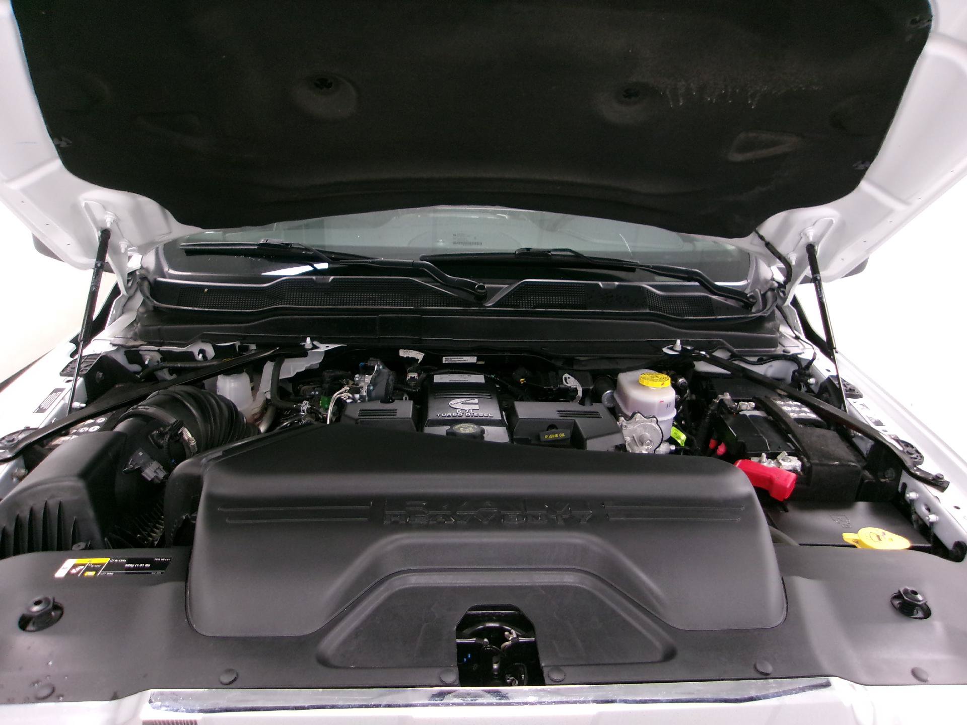 Used 2024 RAM 2500 Laramie AWD/4WD image 18
